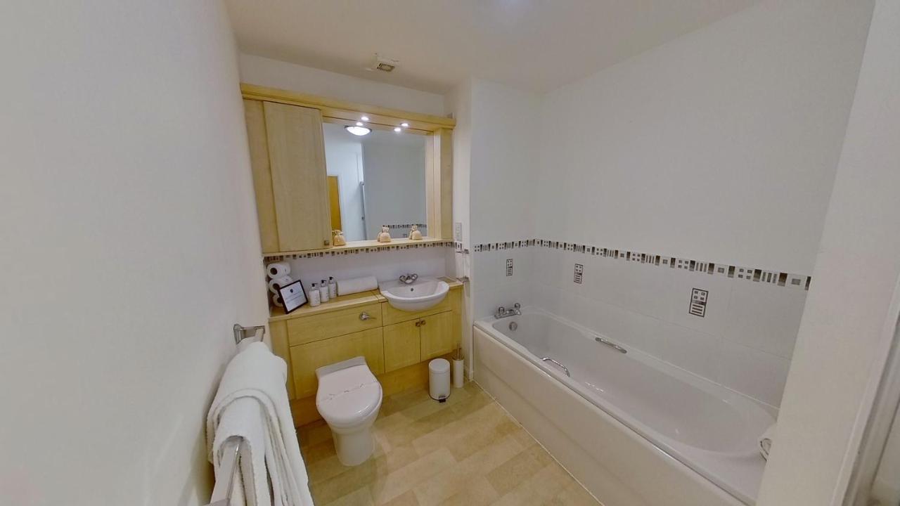 Orange Town House - Shaw Road, Only 6 Minutes To City Centre Aberdeen Zewnętrze zdjęcie